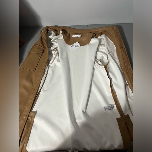 3/25$ (Mix)Ricki’s Faux Leather Jacket, Tan, Size M - Picture 9 of 15